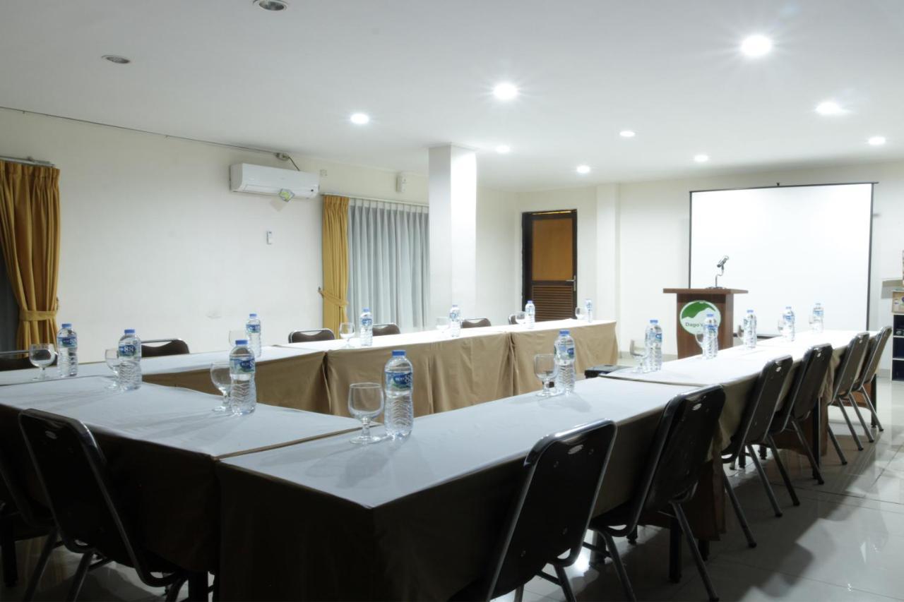 Oyo 167 Dago'S Hill Hotel Bandung Esterno foto
