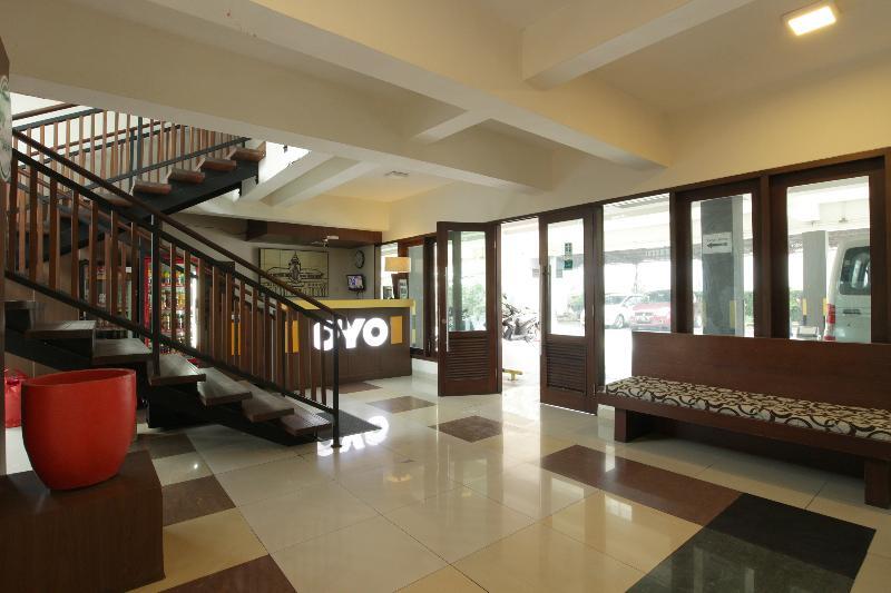 Oyo 167 Dago'S Hill Hotel Bandung Esterno foto